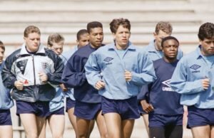 Bintang Inggris yang menjadi tukang pos harus menjual memorabilia untuk pot pensiun | Sepak Bola | Olahraga