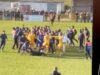 Pertandingan sepak bola berakhir dengan tawuran massal dengan pemain yang ingin ‘saling membunuh’ | Sepak Bola | Olahraga