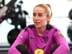 Pacar singa betina dan pesepakbola menghadapi patah hati setelah kehilangan bayi | Sepak Bola | Olahraga