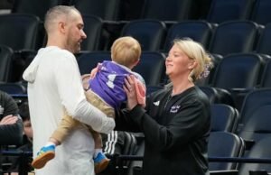 March Madness bersinggungan dengan waktu keluarga untuk pelatih High Point dengan ibu berangkat kerja