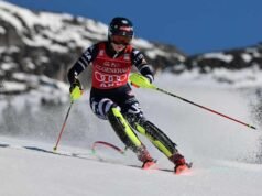 Juara Olimpiade Shiffrin mendominasi leg pertama slalom kedua dari belakang tetapi saingan utamanya Aicher berada di urutan ke-2