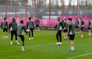 Mengapa pemain berusia 16 tahun kelahiran New York bisa bermain untuk Bayern Munich di pertandingan penting Liga Champions