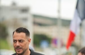 “Menghadapi tidak bertanggung jawabnya satu orang, kami akan bertanggung jawab atas satu juta orang”: di Marseille, Sébastien Delogu yang memberontak mundur untuk menghalangi jalan RN