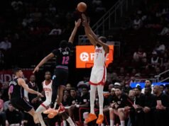 Durant melewati Jordan, lalu Thompson mencetak gol kemenangan dalam kemenangan 123-122 Rockets atas Heat