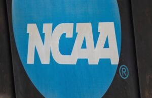 Pria yang membantu merekrut pemain ke dalam skema pengurangan poin bola basket NCAA yang luas mengaku bersalah