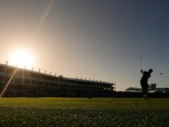 Perburuan tersangka penembakan fatal menyebabkan penundaan pembukaan gerbang di Kejuaraan Pemain