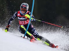 Shiffrin memimpin besar dalam slalom Piala Dunia yang bisa menyegel rekor gelar keenam secara keseluruhan