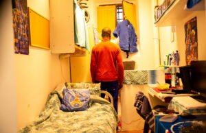 “Di sini, kami berjabat tangan dengan para narapidana, mereka memanggil kami dengan nama depan kami dan kami berbicara secara informal”: di Château-Thierry, sebuah penjara unik yang menangani gangguan kejiwaan