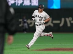 Jepang menyelesaikan grup World Baseball Classic tanpa terkalahkan, mengungguli Ceko 9-0 di belakang grand slam Murakami