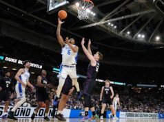 Boozer, unggulan keseluruhan No. 1 Duke berguling setelah turun minum untuk mengalahkan TCU 81-58 dan mencapai Sweet 16