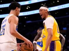 Luka Doncic mencetak 44 poin dalam 3 kuarter untuk memimpin Lakers melewati Pacers 128-117 tanpa LeBron