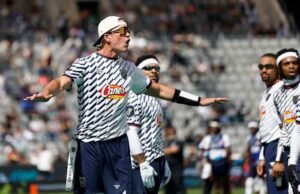 Tom Brady mengatakan dia mempertimbangkan untuk keluar dari masa pensiunnya, tetapi NFL tidak menyukai gagasan itu