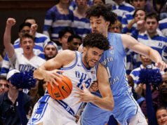 Boozer, Duke No. 1 mengambil alih setelah turun minum untuk mengalahkan rival peringkat 17 North Carolina 76-61