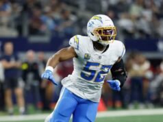 Perburuan bintang Khalil Mack menyetujui $18 juta, kontrak 1 tahun dengan Chargers, kata sumber AP