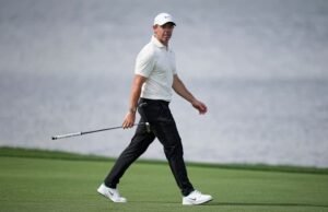 Rory McIlroy mengundurkan diri dari Bay Hill karena kejang punggung saat golf memasuki babak besar
