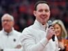 Syracuse mempekerjakan mantan penjaga bintang Gerry McNamara untuk mengambil alih sebagai pelatih bola basket putra