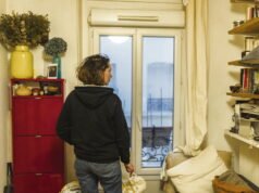 “Saya akhirnya menemukan kontrak permanen tetapi pada tanggal 1 April, saya mungkin sudah berada di jalan”: penggusuran sewa, ledakan kekerasan sosial