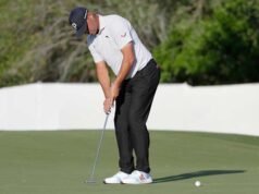 Gary Woodland tetap memimpin di Houston saat ia mengincar kemenangan pertama sejak AS Terbuka