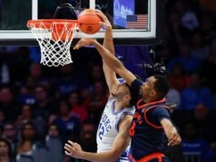 Boozer MVP turnamen ACC untuk Duke No. 1 di tengah malam yang sulit melawan Onyenso dari Virginia No. 10