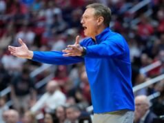 Bill Self dari Kansas mengatakan dia belum memutuskan apakah akan melanjutkan karir kepelatihannya di Hall of Fame