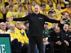 Tom Izzo membela Fears Jr., membalas nyanyian vs. bola basket Michigan