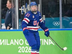 Peraih medali emas Olimpiade AS Hilary Knight dan Quinn serta Jack Hughes tampil di ‘Tonight Show’