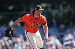 Raksasa keluar dari permainan sempurna, satu pukulan lagi dari tanpa pemukul dalam kemenangan 7-1 atas Brewers