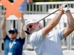 Paul Waring mencoba untuk mendapatkan permainannya di jalurnya dan memimpin di Houston dengan satu pukulan atas Woodland