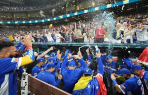 Harapkan penonton final WBC yang meriah saat AS bermain melawan Venezuela pada momen politik yang tidak nyaman