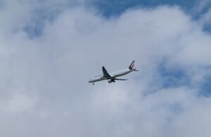 Perang di Timur Tengah: Apa Hak Penumpang Udara yang Penerbangannya Dibatalkan?