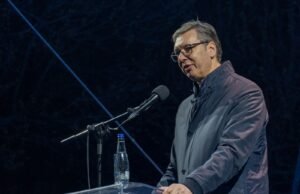 Kerahasiaan pemungutan suara dilanggar, jurnalis dan lawan politik diserang… Di Serbia, presiden memproklamirkan kemenangannya dalam pemilu daerah yang dinodai oleh tuduhan penipuan