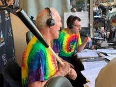 Jason Benetti menjadi sorotan sebagai pengisi suara utama NBC untuk ‘Sunday Night Baseball’