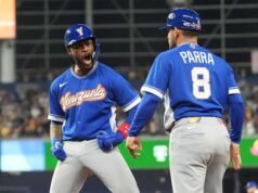 Venezuela mengalahkan Italia 4-2 dengan 3 run ke-7 dan akan menghadapi AS untuk memperebutkan gelar World Baseball Classic