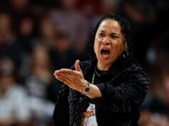 Staley dari Carolina Selatan mengatakan sekolah sedang berupaya untuk memulangkan 3 mantan pemain dari Israel