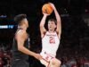 Nebraska meraih kemenangan Turnamen NCAA pertamanya, mengalahkan Troy 76-47 di belakang 23 poin Pryce Sandfort