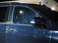 Tiger Woods dibebaskan dengan jaminan beberapa jam setelah penangkapan di lokasi kecelakaan karena dicurigai DUI