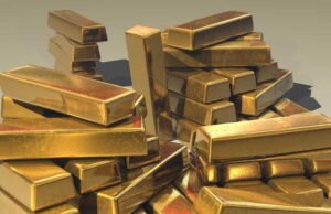 Perang di Timur Tengah: Emas anjlok seiring melonjaknya dolar dan minyak