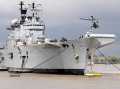 Perang di Iran: Prancis mengerahkan kapal induk helikopter amfibi di samping Charles de Gaulle