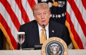 Donald Trump yakin dia akan melakukannya "kehormatan mengambil" Kuba "dengan satu atau lain cara"