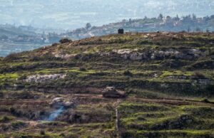 Menghadapi Hizbullah, Israel menduduki posisi di Lebanon dan mengancam intervensi darat