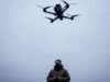 Ukraina: pekerja kemanusiaan dilatih untuk menghadapi bahaya drone Rusia