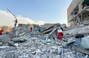 Kapal Iran ditorpedo oleh kapal selam Amerika, pertukaran telepon antara Donald Trump dan Emmanuel Macron… Yang perlu diingat dari hari kelima perang di Timur Tengah