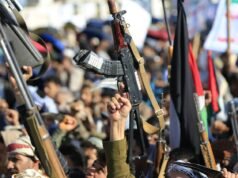 Hidup. Perang di Timur Tengah: Konflik memasuki bulan kedua, Houthi berperang melawan Israel