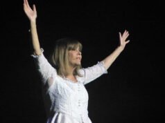 Penyanyi Chantal Goya diperintahkan untuk membayar hutang yang besar