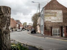 Di Pas-de-Calais, tambang berubah warna menjadi biru tua