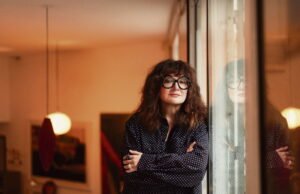 “Amerika Serikat adalah negara fasis, bahkan di dunia akademis”: wawancara dengan Isabel Coixet, sutradara “Someone Should Ban Sunday Afternoons”