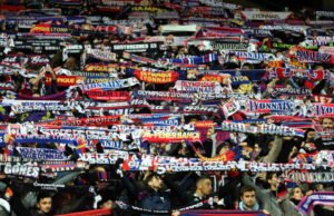 Sepak Bola – Liga Europa. Tongkat kayu, pemukul, pipa PVC, alat pemadam api… Suporter OL diserang dengan kejam oleh ultras Celta Vigo