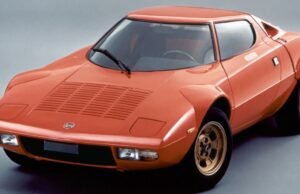 Nostalgia otomatis. Lancia Stratos, roket tahun 70an yang menyelamatkan pabrikan Italia