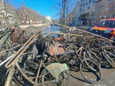 Strasbourg. Satu ton sampah diambil dari kanal Faux-Rempart