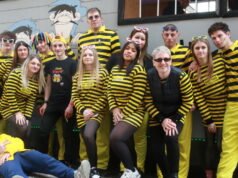 Colmar. Terkadang datang dari jauh, mengapa pengunjung karnaval ini memilih kota Bartholdi untuk berparade?